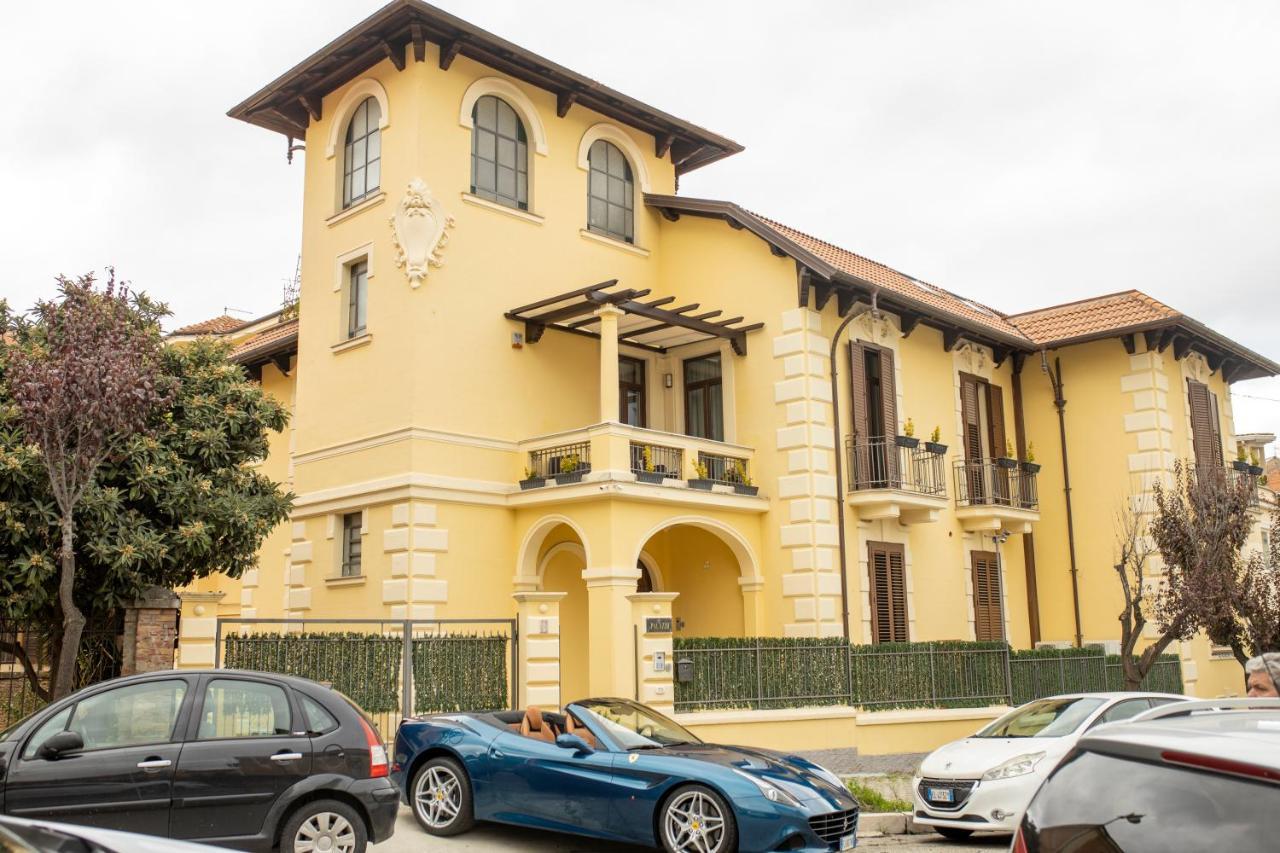 Il Palazzo - Luxury Home & Event โกเซนซา ภายนอก รูปภาพ