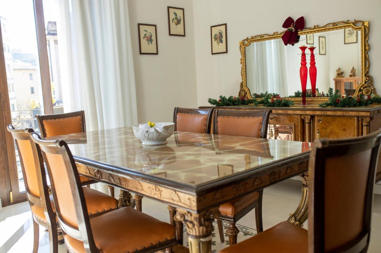 Il Palazzo - Luxury Home & Event โกเซนซา ภายนอก รูปภาพ