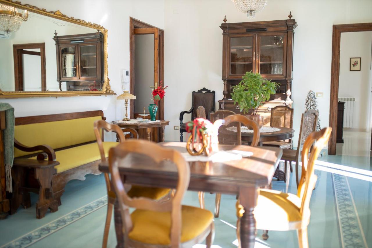 Il Palazzo - Luxury Home & Event โกเซนซา ภายนอก รูปภาพ
