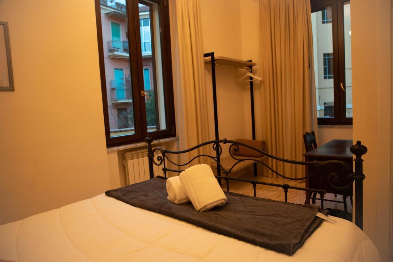 Il Palazzo - Luxury Home & Event โกเซนซา ภายนอก รูปภาพ