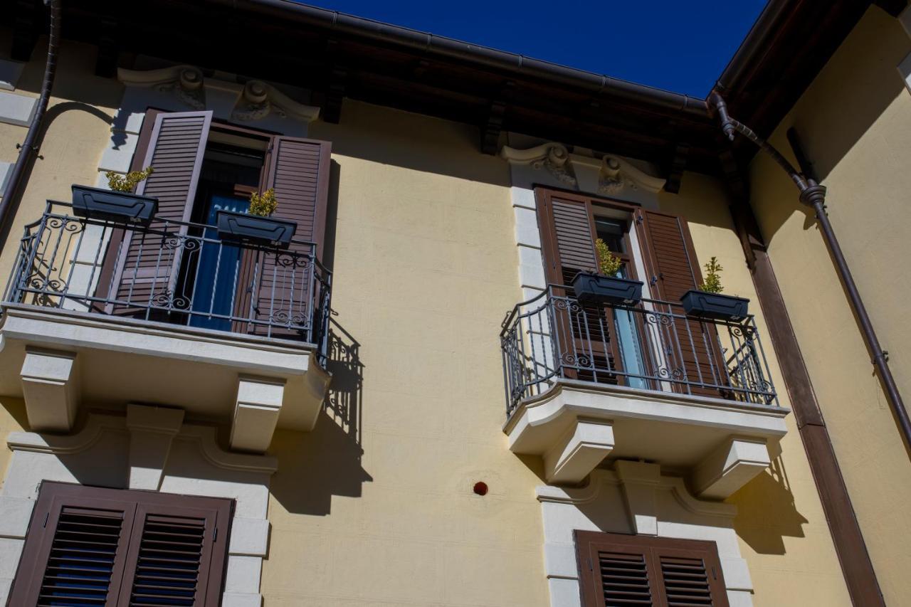 Il Palazzo - Luxury Home & Event โกเซนซา ภายนอก รูปภาพ
