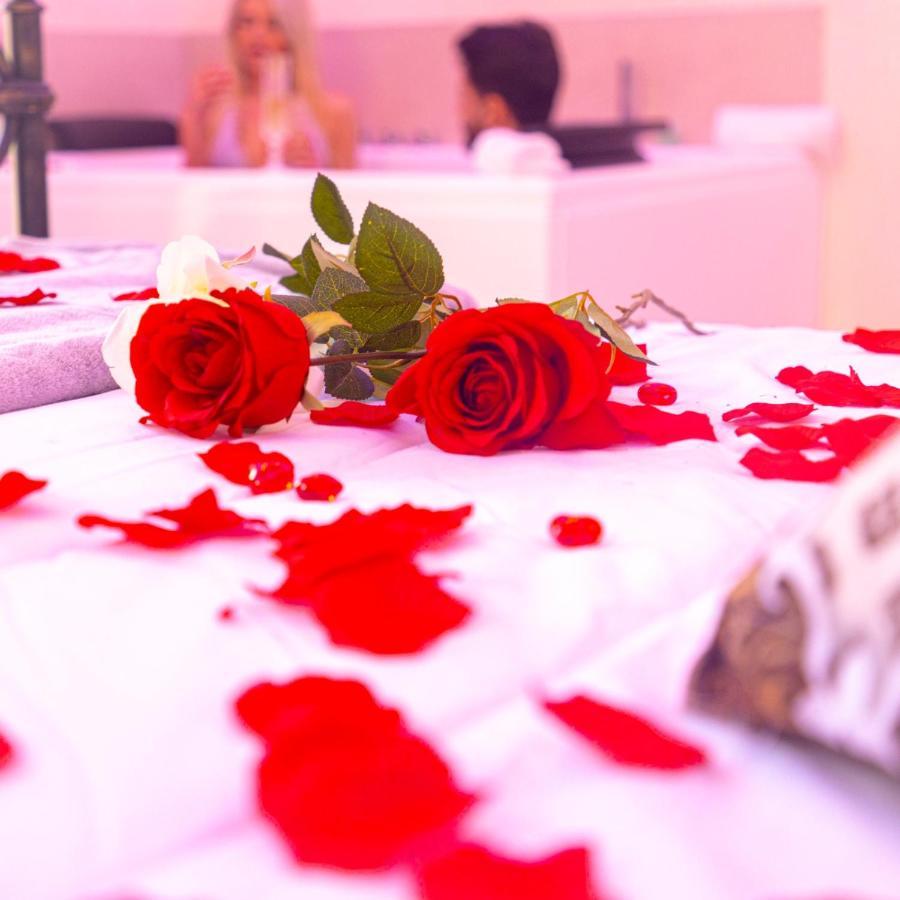 Il Palazzo - Luxury Home & Event โกเซนซา ภายนอก รูปภาพ
